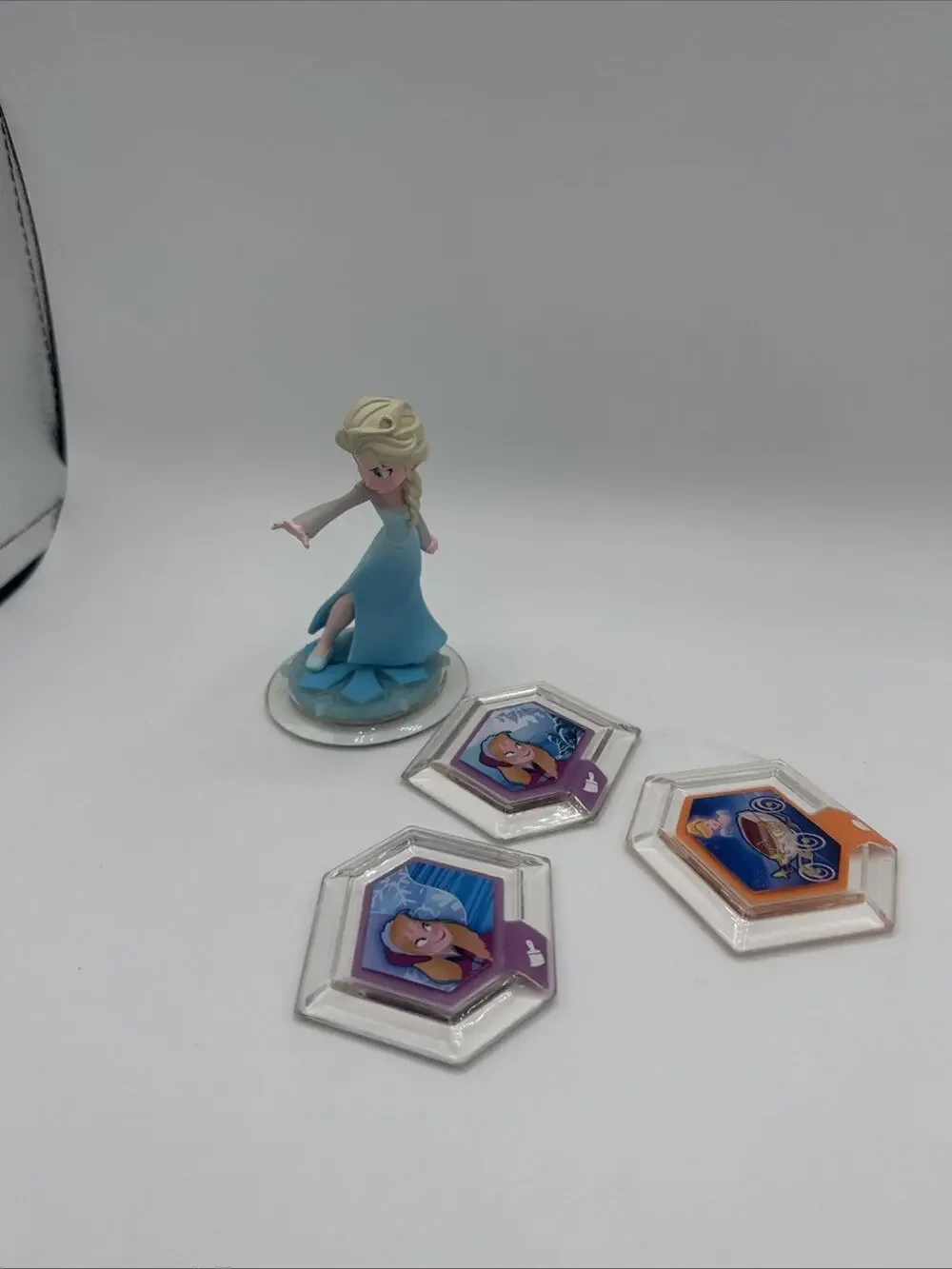 Disney Infinity Frozen Elsa + Power disc 3 Piece Bundle!
